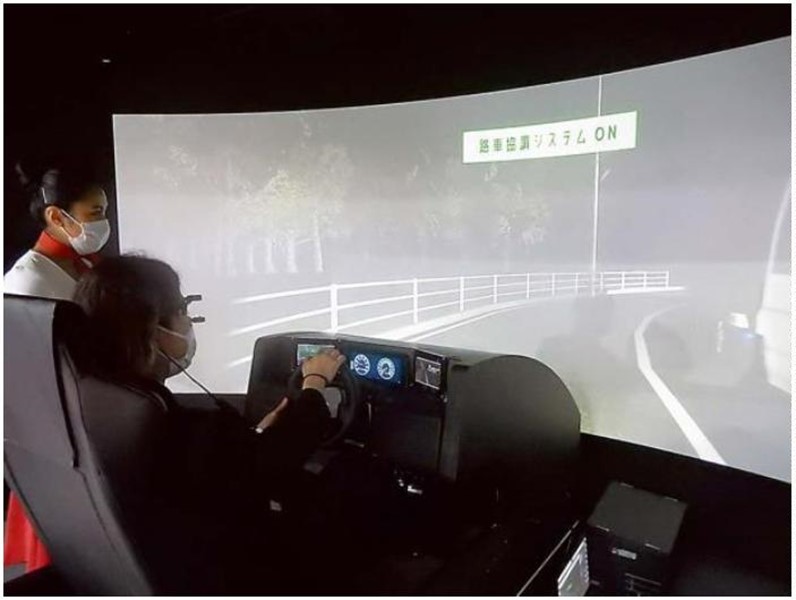 京瓷之路車協調駕駛系統的展示