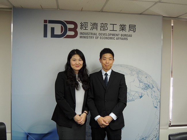 圖：電波新聞社採訪工業局陳佩利主任秘書